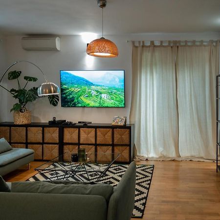 Green Corner Apartment Bucharest Exterior photo