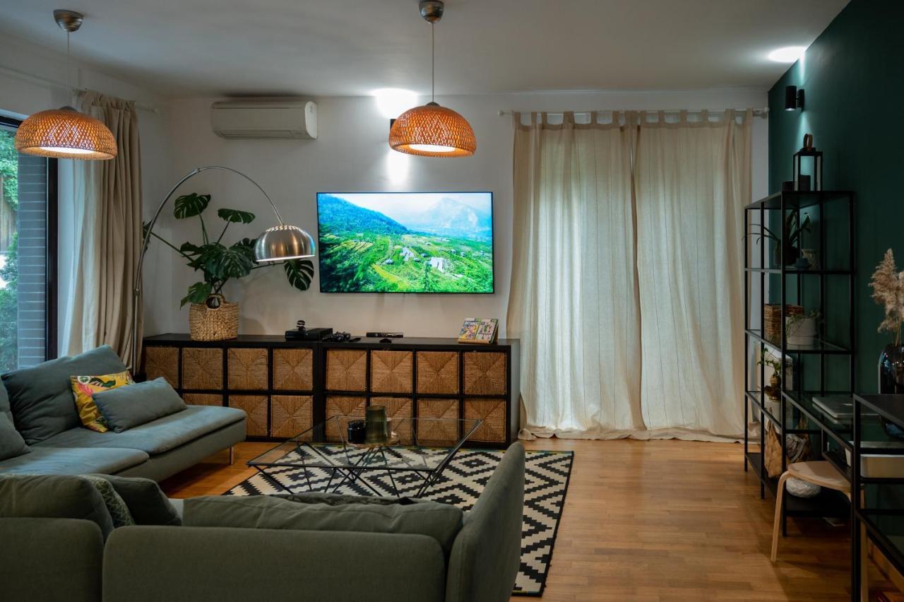 Green Corner Apartment Bucharest Exterior photo