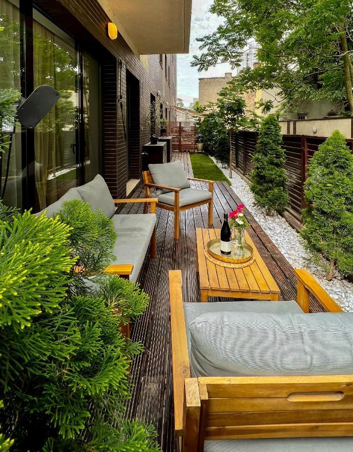 Green Corner Apartment Bucharest Exterior photo