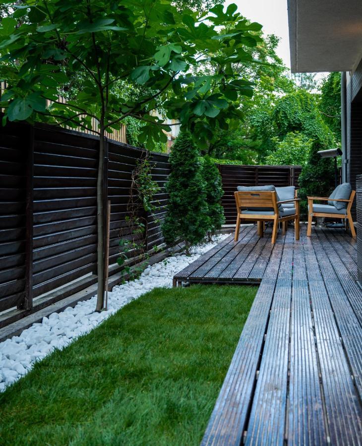 Green Corner Apartment Bucharest Exterior photo